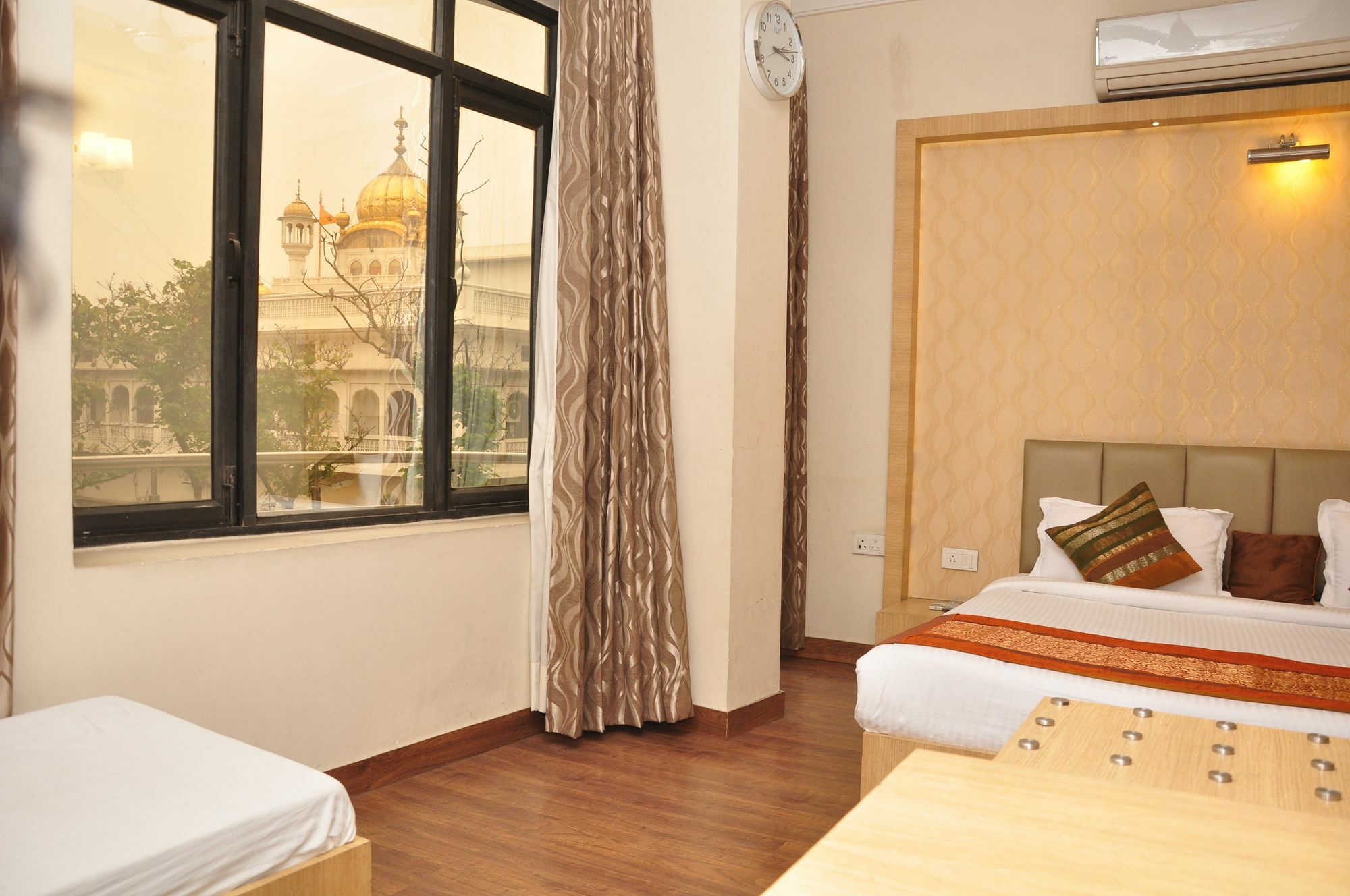 Hotel Mercury Inn By Sonachi Amritsar Ngoại thất bức ảnh